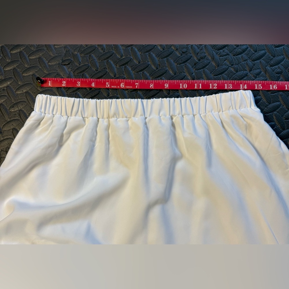 White Tiered Ruffled Skirt NWOT - Picture 3 of 4
